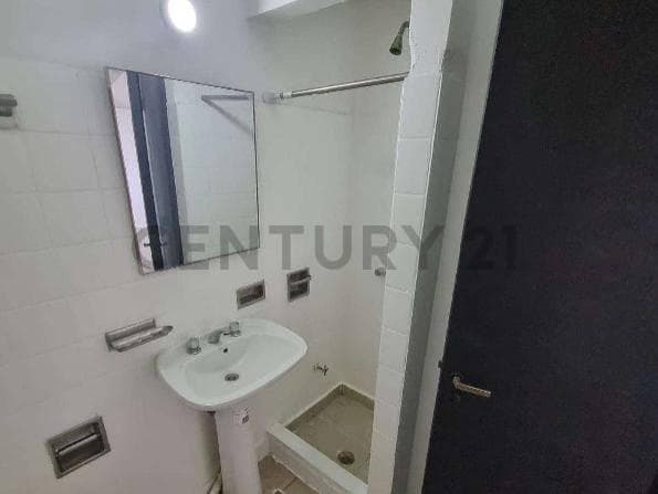 Mono Ambiente en Venta Plaza Malvinas - 5