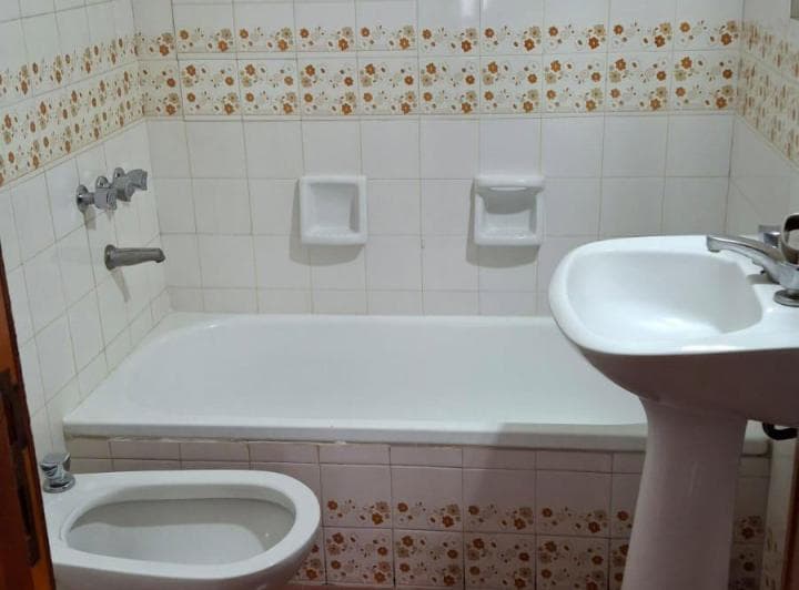 1 Ambiente Sin Muebles, Contrafrente, con Balcon - 3