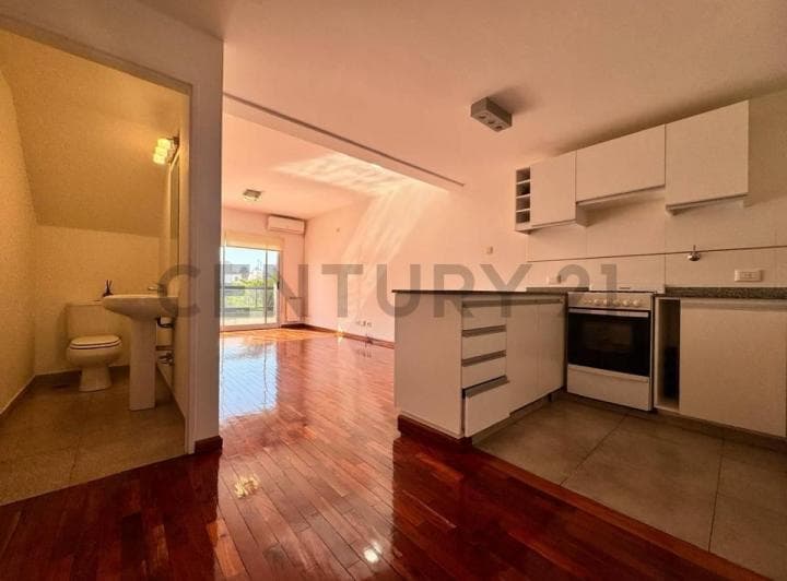 Alquiler de Bellisimo Departamento 3 Ambientes con Patio, Terraza y Espacio Guardacoche Fijo en Núñe - 2