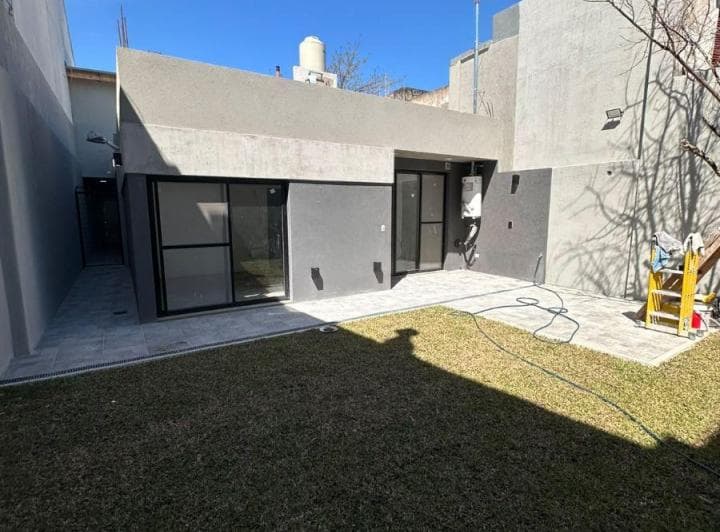 Hermoso PH Tipo Casa 3 Amb a Estrenar con Fondo Sin Expensas. - 4