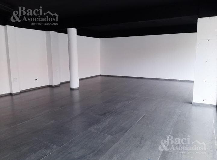 Alquiler Local Comercial de 104 m - 3