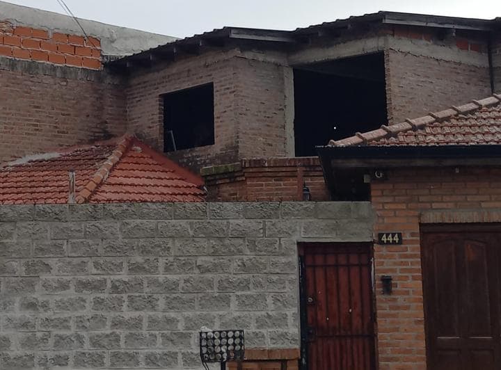 Casa en 2 Plantas 3 Ambientes con Cochera y Patio - 4