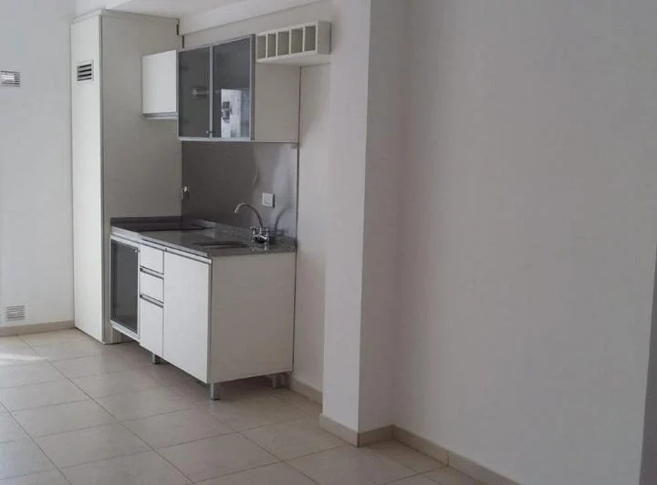 Departamento en Venta con Balcón. Barrio Martin. - 2