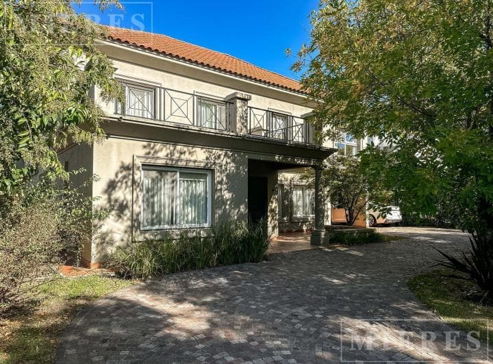 Casa en Venta en Barrio Laguna del Sol - 3