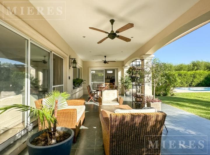 Casa Sobre Lote Interno en Los Castores a La Venta en Nordelta - 4