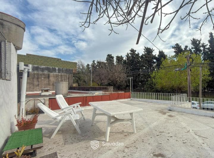 Venta | Permuta - Casa de 1 Dorm. con Patio y Terraza. No PH - Barrio Luis Agote, Rosario - 4