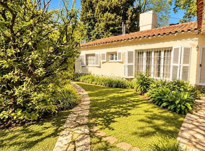 Casa en Venta en Barrio Residencial El Tato | Gran Lote de 1.220 m² | Excelente Entorno Residencial - 2