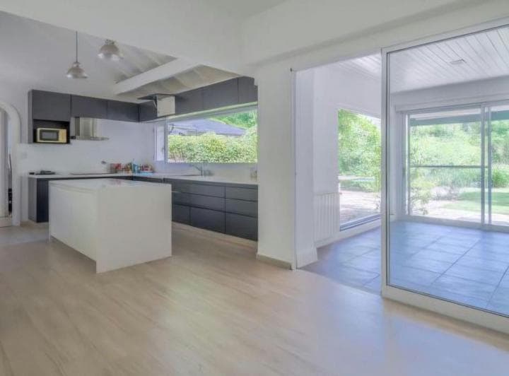 Venta Casa C/ Amplio Jardin B/santa Rita, S. Isidr0 - 2