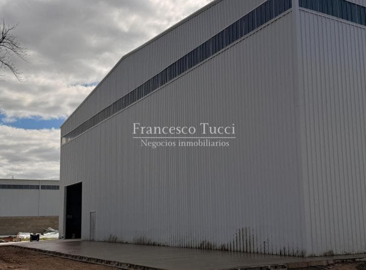 Galpón Nave Industrial en Alquiler y Venta en Moreno - 2