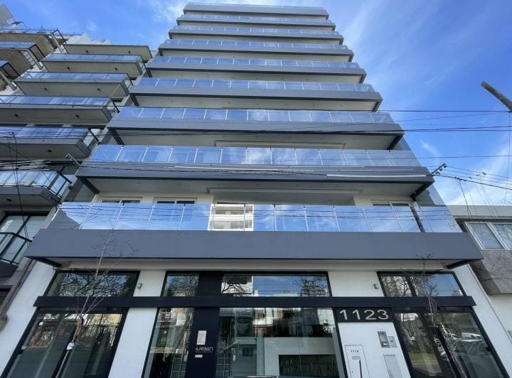 Departamento de 3 Ambientes en Venta en Av 38 - 2