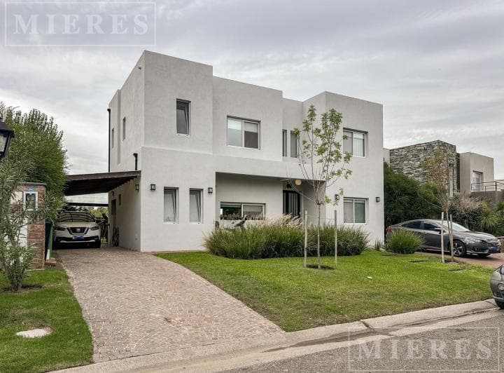 Casa en Venta a La Laguna en San Francisco, Villanueva - 3