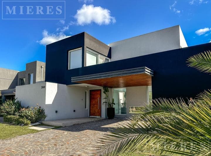 Excelente Casa en Venta a La Laguna en La Comarca, Bancalari - 5