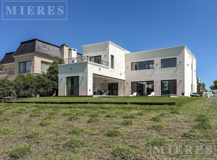Casa en San Benito - 2