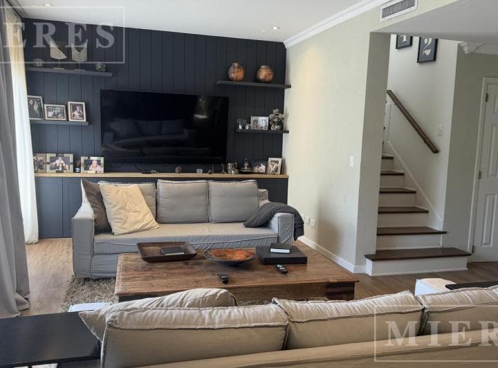Casa Remodelada en Venta en Barrancas del Lago, Nordelta - 2