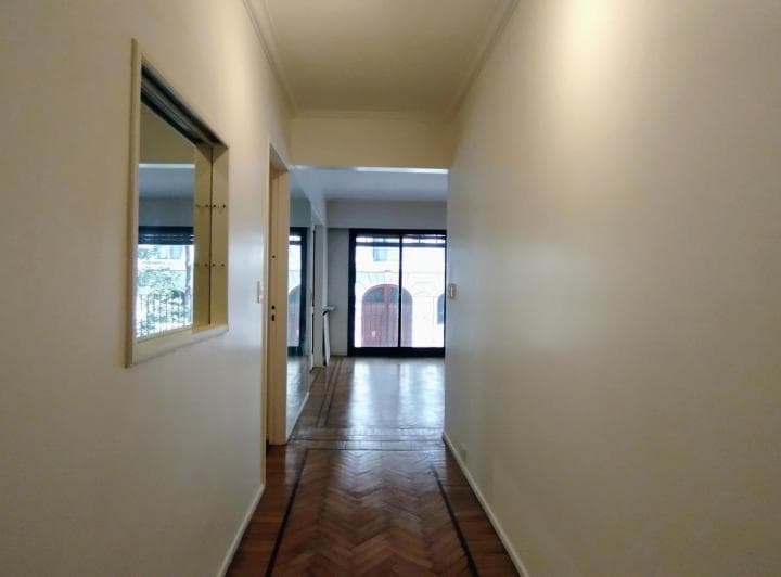 Departamento 2 Dorm., Balcon Corrido y Excelente Living, Baulera y Cochera - 5