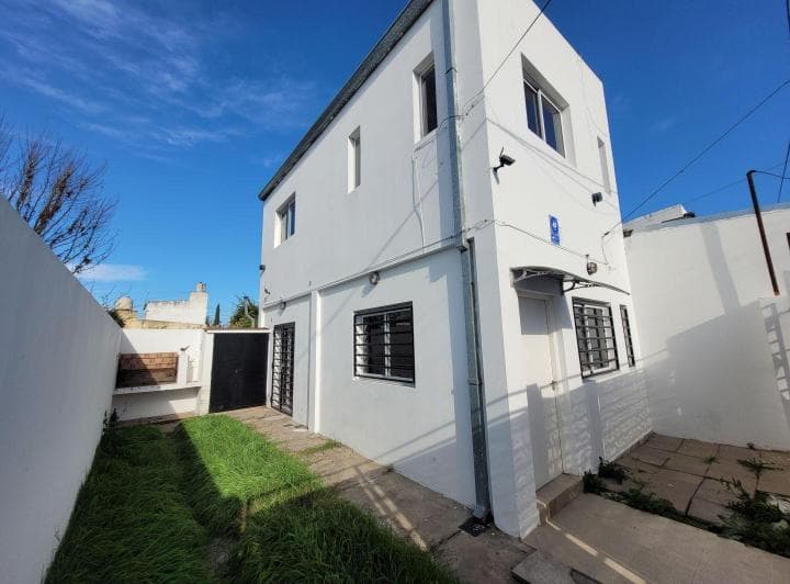 Duplex en Venta de 2 Dorm. y Patio - 5