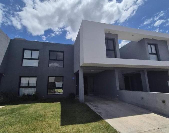 Docta Duplex en Venta 3 Dorm. 2 Baños - 2