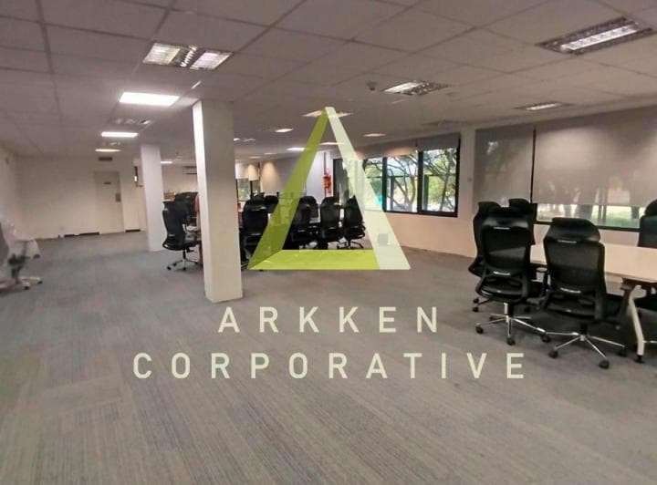 Oportunidad! Excelentes Oficinas Premium en Alquiler en Muy Buena Ubicación de San Isidro - 4
