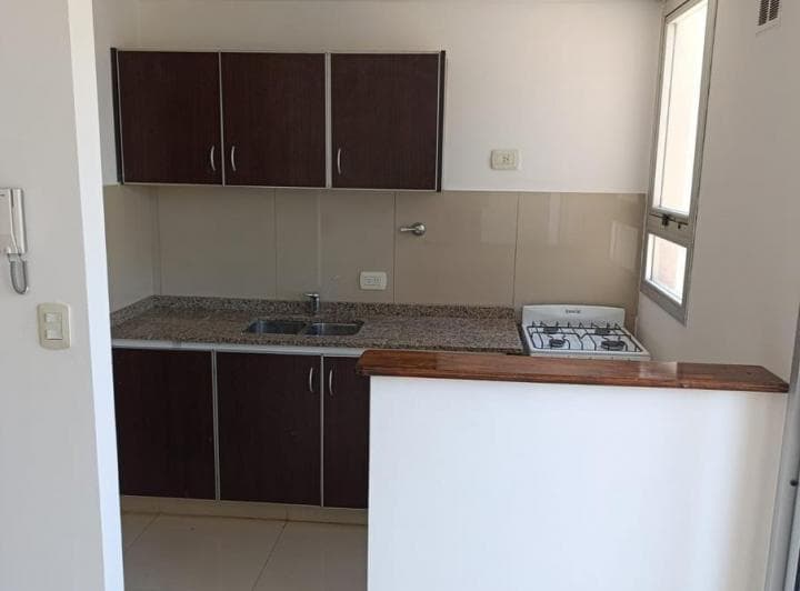 Departamento en Alquiler, Dos Ambientes. Semipiso, Excelente Ubicación. Lanús Oeste - 5