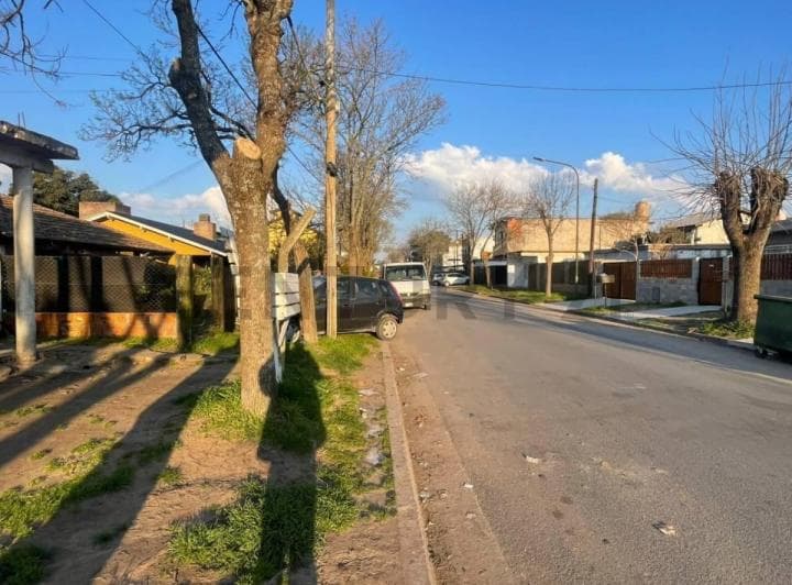 Terreno Multifamiliar en Pinamar. - 2