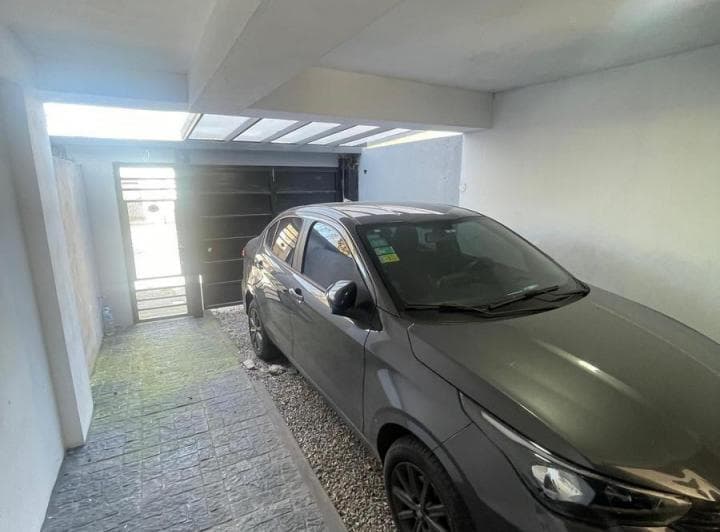 Alquiler PH 4 Ambientescon Cochera Cubierta y Patio con Lavadero Independiente en Villa Adelina - 3