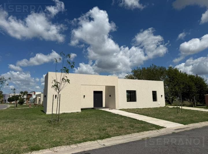 Venta Casa 4 Amb. en San Sebastian Pilar - Vista Al Hipico - 4
