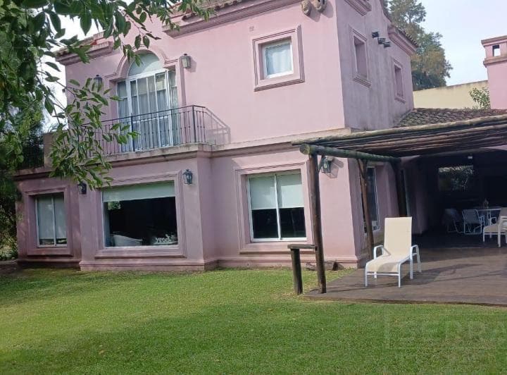 Venta Casa 4 Ambientes en El Bosque, Campana - 2