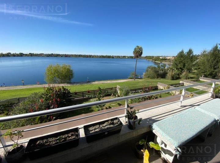 Venta Departamento 4 Ambientes con Vista Al Lago en Vila Vela, Villanueva - 2