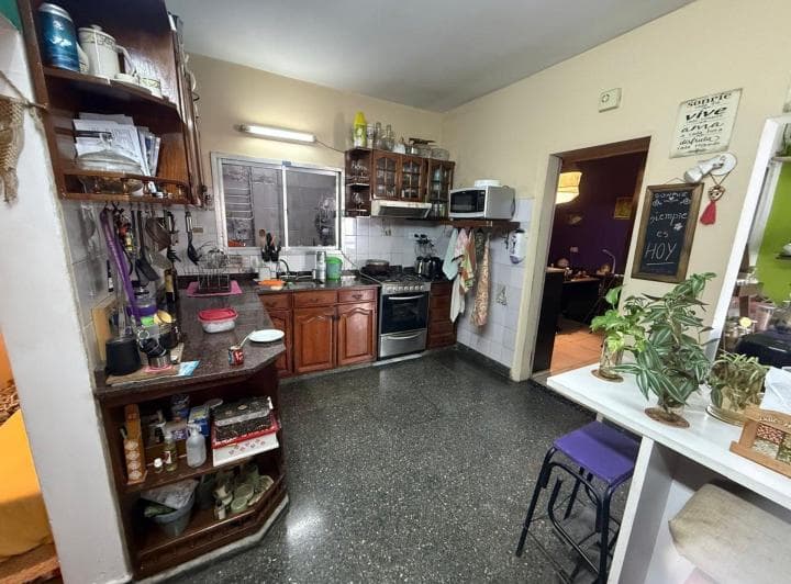 Venta PH 4 Ambientes en Moron - 2