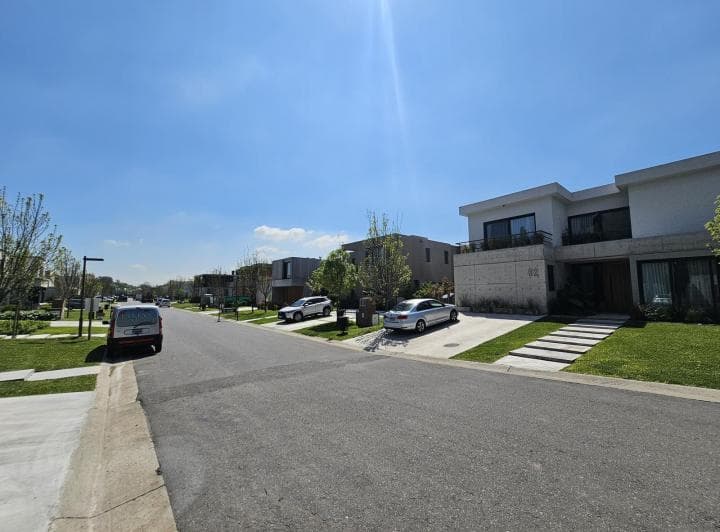 Terreno en Venta en Barrio Cerrado Los Cardos, Orientación Oeste - 2