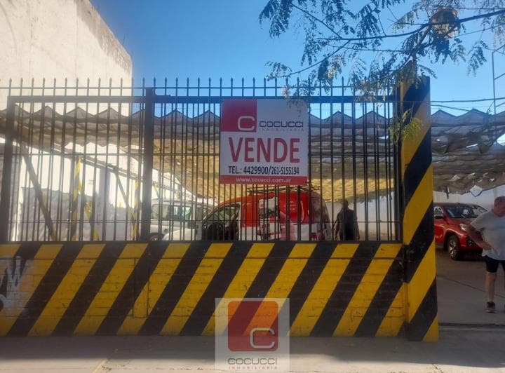Terreno en Ciudad - 2