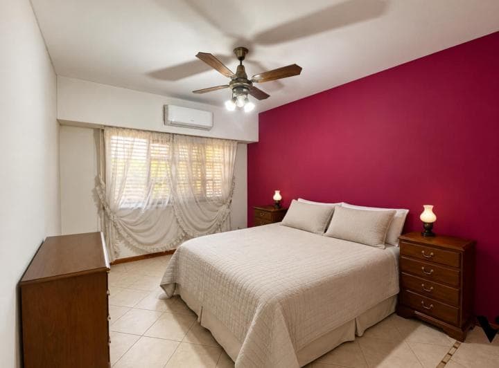 Venta Casa 4 Ambientes con Parque Pileta y Quincho - 5