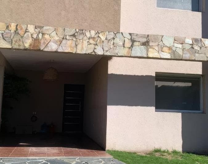 Casa en Venta - 4 Dorm. 4 Baños - Cochera - 760 m² - Loma Verde, Escobar - 3