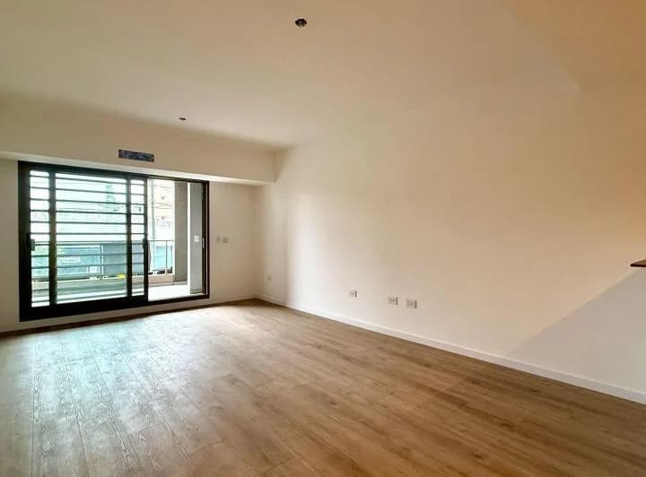 Monoambiente en Venta Balcon y Parrilla Coghlan - 2