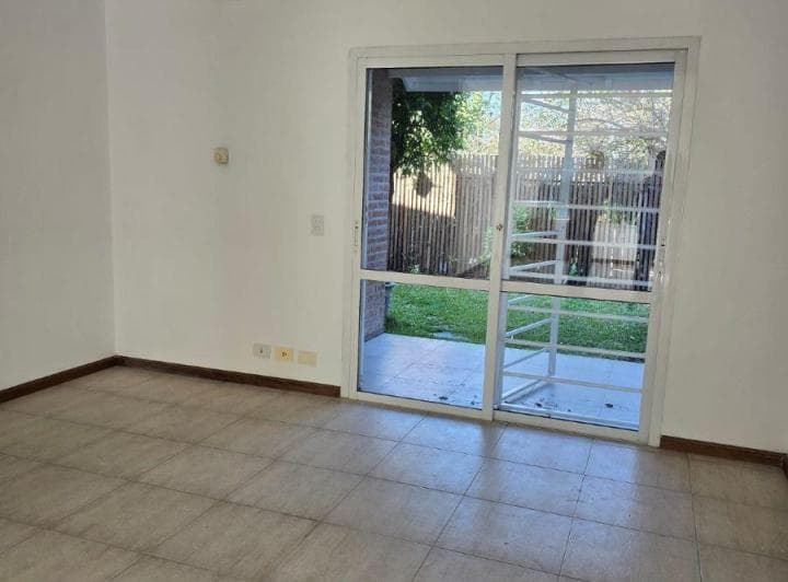 Impecable Dúplex con Playroom y Jardin de 3 Dorm en El Bajo de San Isidro Sin Expensas. - 4