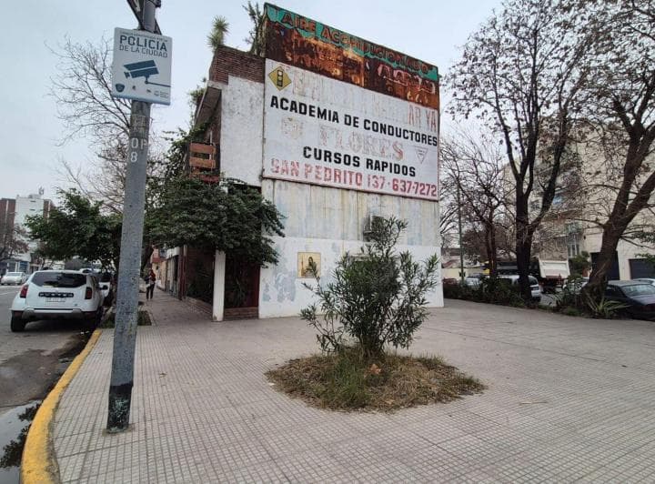 Lote en Venta en Esquina Flores Oportunidad - 3