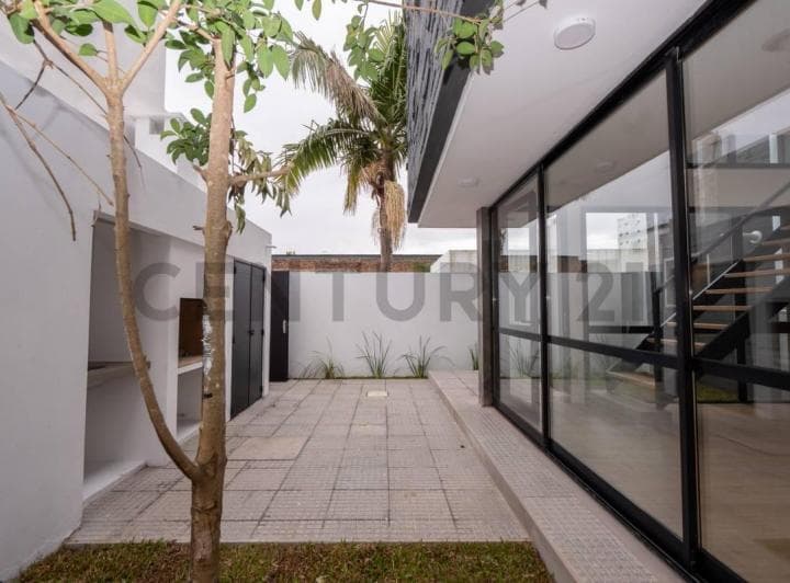 Casa en Venta en La Plata Tipo PH Duplex a Estrenar de 1 Dormitorio y Patio - 2