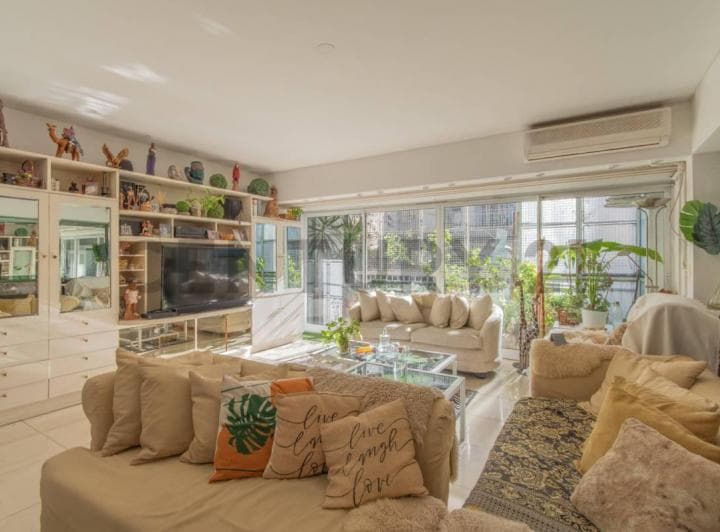 5 Ambientes con Patio de 67 m², Balcón y Cochera. - 4
