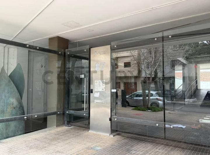 Venta Departamento de 1 Dormitorio con Cochera - 2