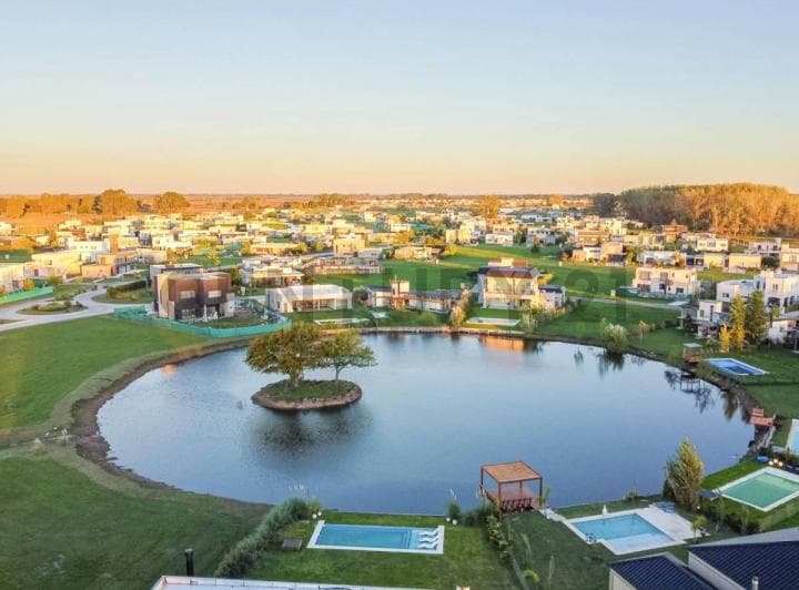 Venta de Lote en Canning, La Alameda. Acepta Permuta - 2