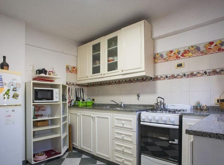 Venta Departamento Tres Dorm., con Balcon - 2