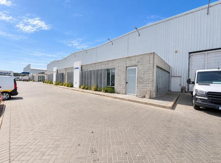 Oficina en Alquiler - Area Industrial Uriburu - 4