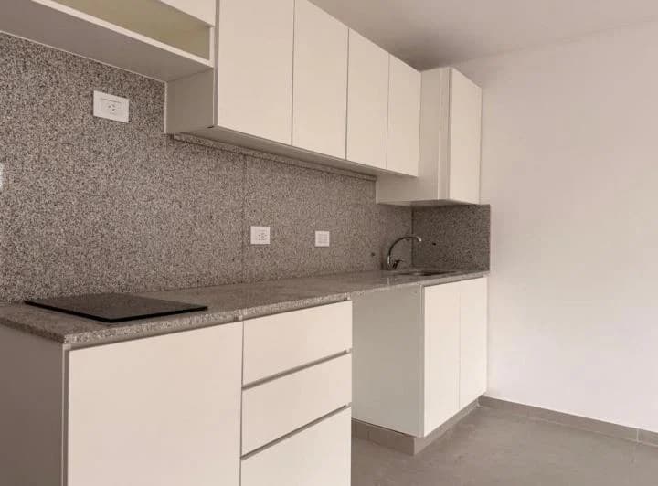 Venta Depto Monoamb Moron Balcón Frente a Estrenar - 2