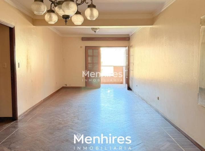 Departamento en Venta de 3 Dorm. con Cochera a m de Plaza Urquiza - 2