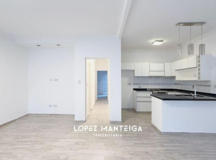 PH 3 Ambientes en Pb con Patio en Venta - 2