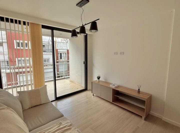 Venta - Departamento 2 Ambientes Zona Plaza Colón - 4