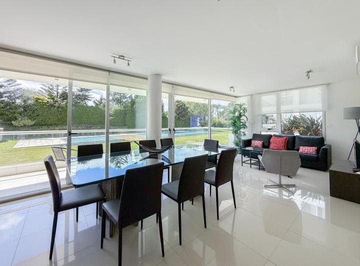 Departamento en Venta de 3 Ambientes, con Cochera - Playa Brava, Punta del Este - 4