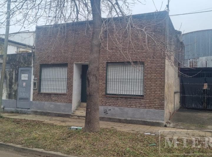 Excelente Propiedad Industrial Sobre Lote de 6.785 m² en San Fernando - 4