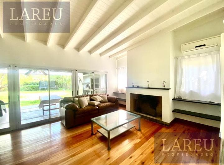 Alquiler Anual con o Sin Muebles, en El Barrio El Lucero - 3