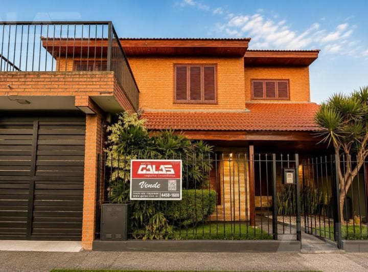 Casa 5 Ambientes - 4 Dorm. - Parque - Pileta - 2 Baños - Ituzaingo Norte - 2